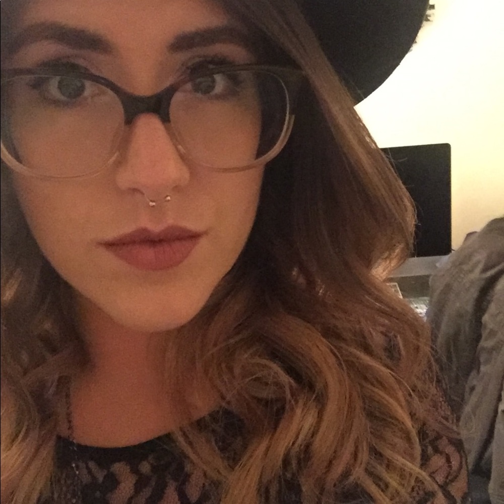 Meet your Posher, Alexa